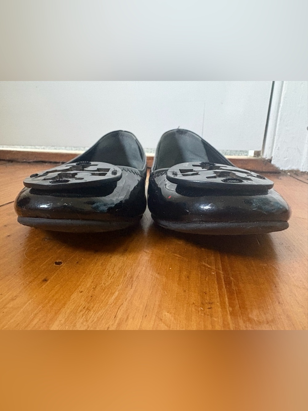 Tory Burch Reva Patent Leather Ballet Flats Black Logo, Size 9 - Classic Shiny - Picture 8 of 11